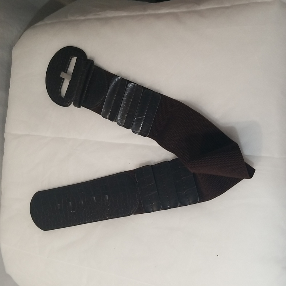 Dark brown elastic belt